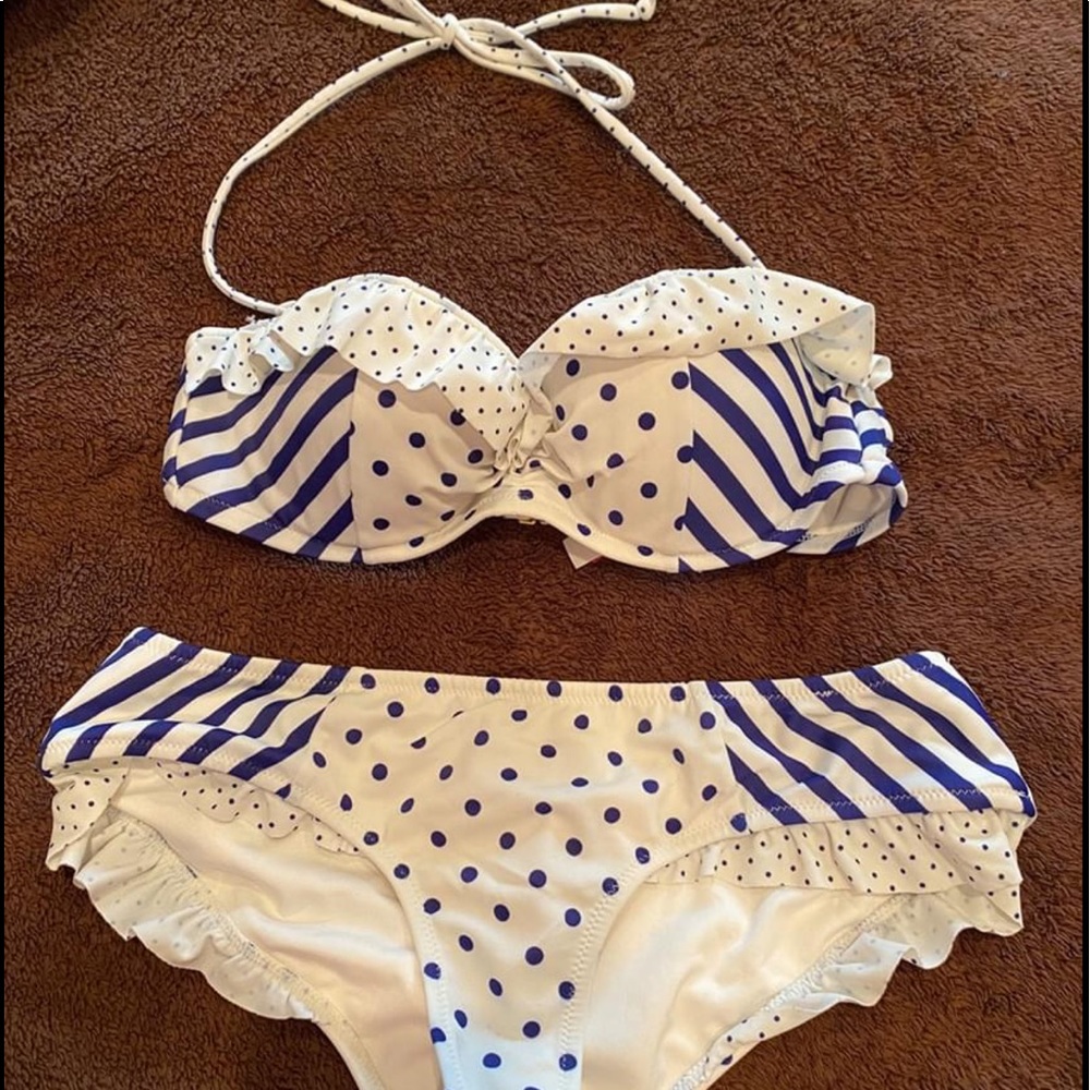 VS Swimsuits